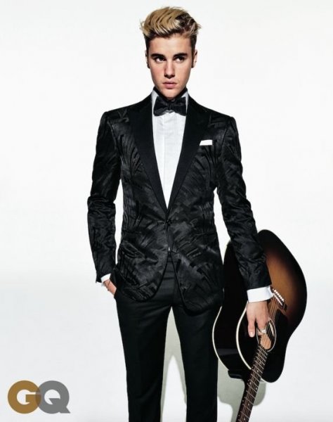 justin-bieber-gq-guitar-h724